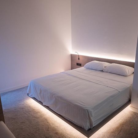 Bloom Suites プリシュティナ エクステリア 写真