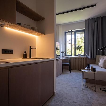 Bloom Suites プリシュティナ エクステリア 写真
