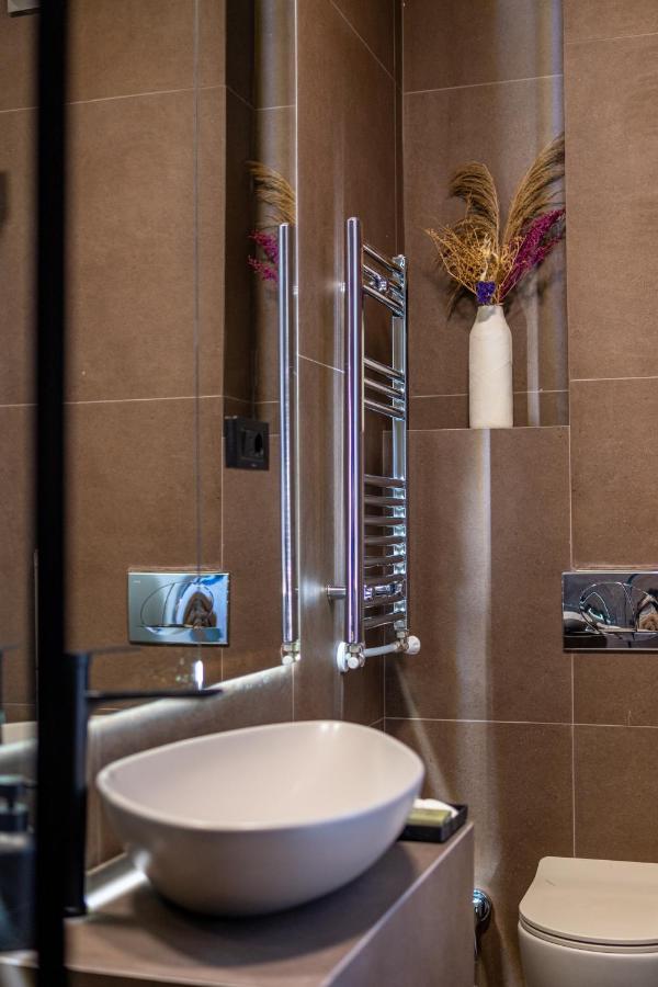 Bloom Suites プリシュティナ エクステリア 写真