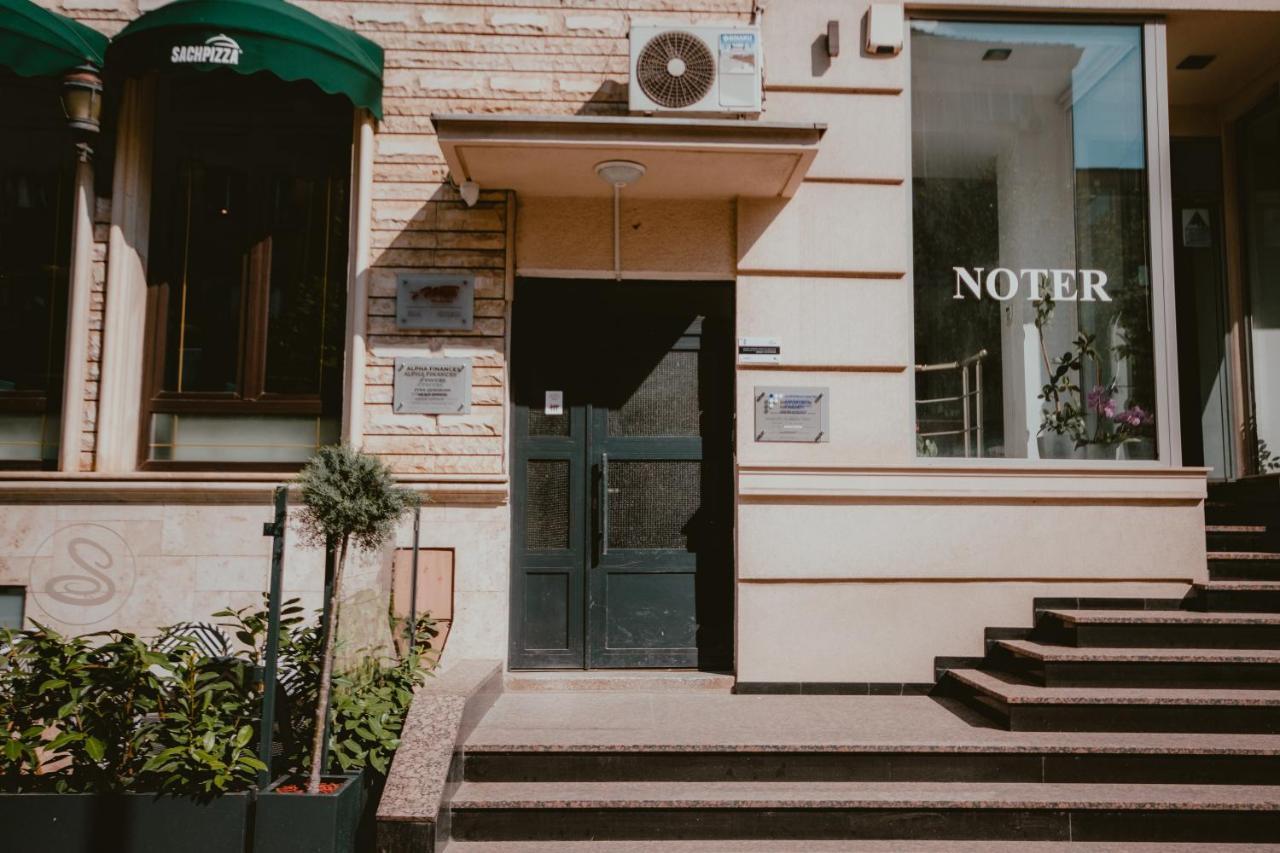 Bloom Suites プリシュティナ エクステリア 写真