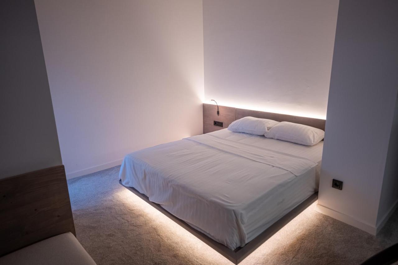 Bloom Suites プリシュティナ エクステリア 写真