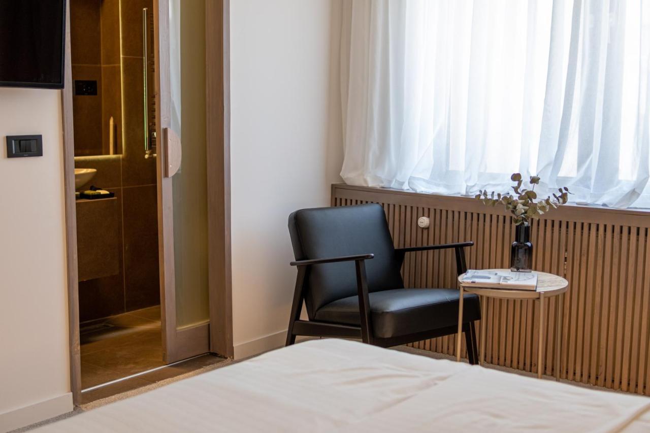Bloom Suites プリシュティナ エクステリア 写真