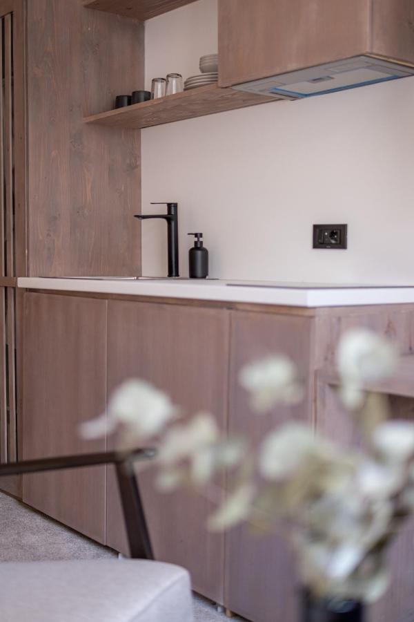Bloom Suites プリシュティナ エクステリア 写真